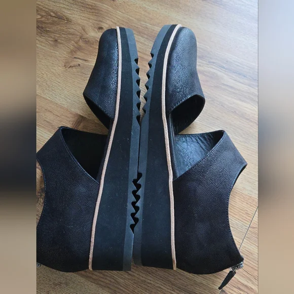 Eileen Fisher Black Match Cutout Demi Wedge Oxford Suede Leather Women's 11 - Picture 7 of 10